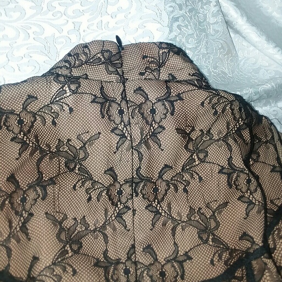 Black lace blouse - Picture 5 of 6